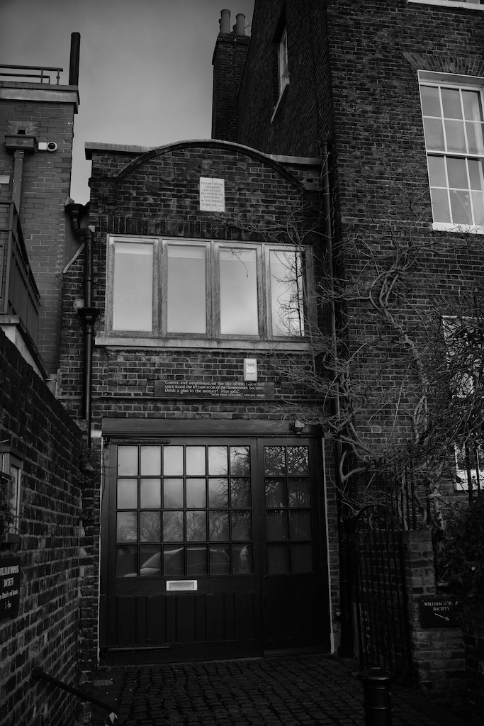 The Retreat, later renamed Kelmscott House by William Morris, is to the right of this extension. Photos taken with a Sony A7R and Leica 35mm Summilux FLE. The picture at the top of the article is a crop from this larger frame