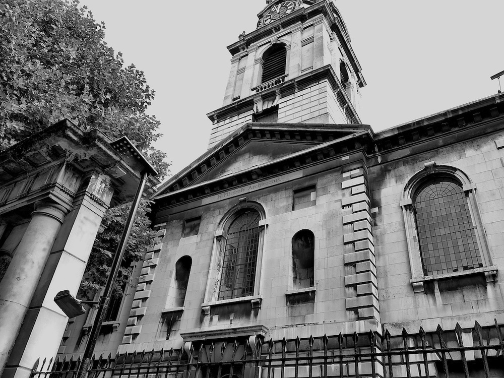 28mm wide angle at the Poet