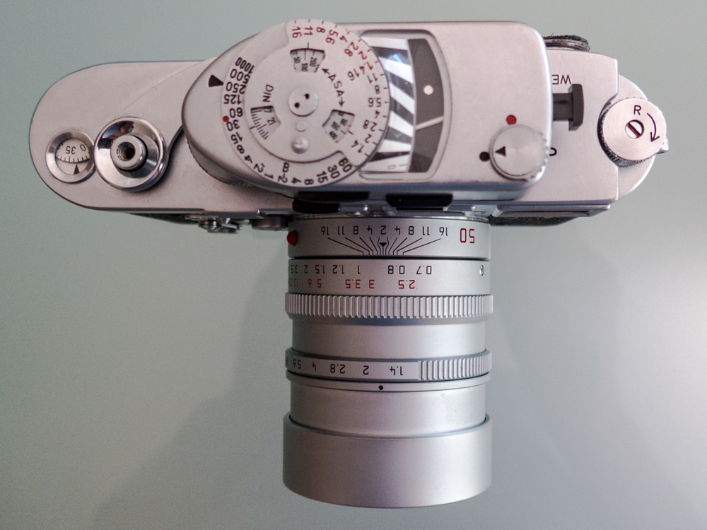 More light meter porn: Mid-sixties Leicameter MR on my 1954 double-stroke M3 and modern 50mm Summilux ASPH