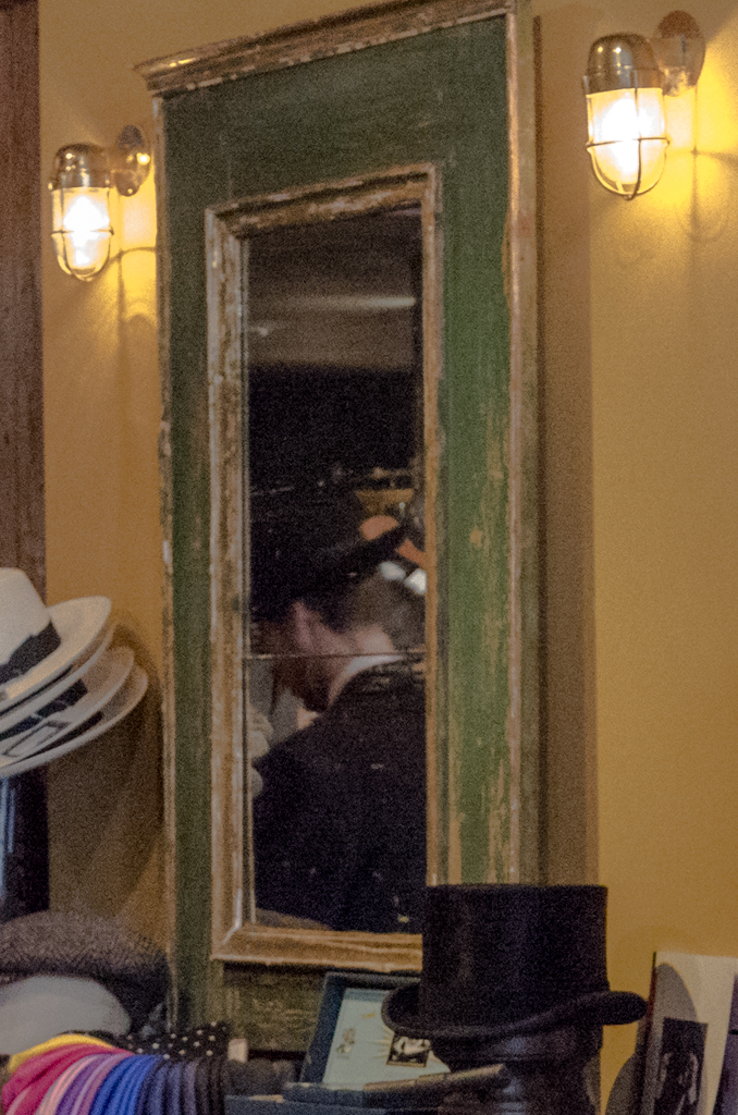Detail from the above shot at ISO 6400
