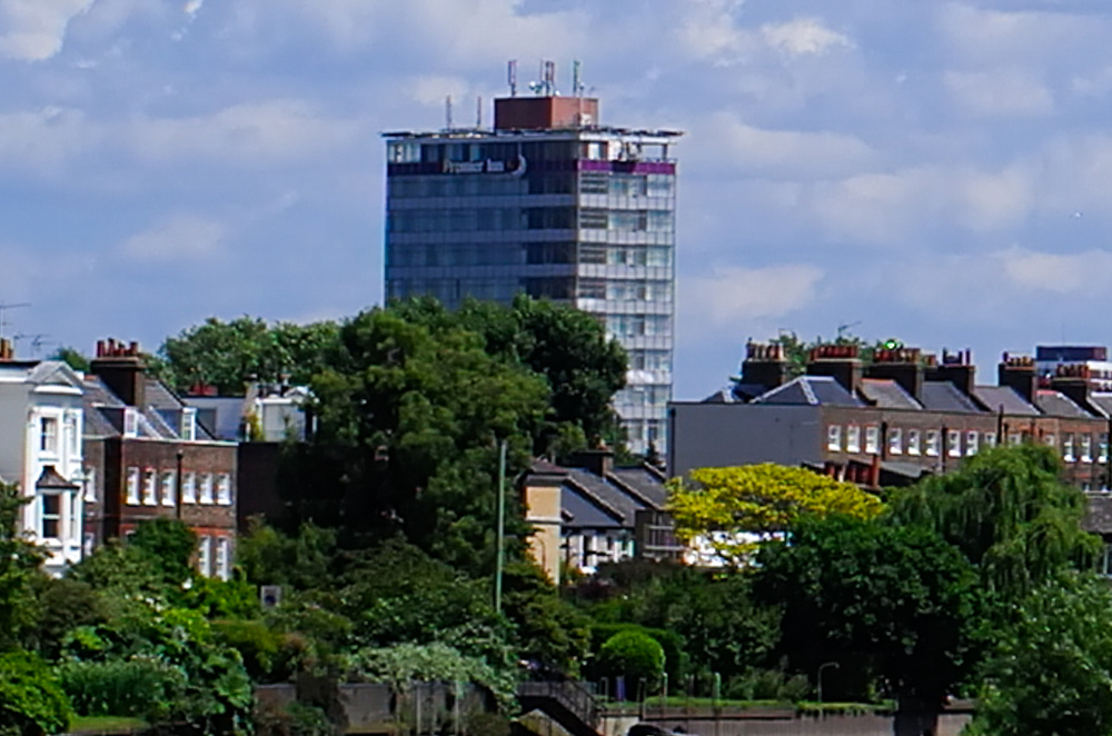   Heavy crop from the above shot  