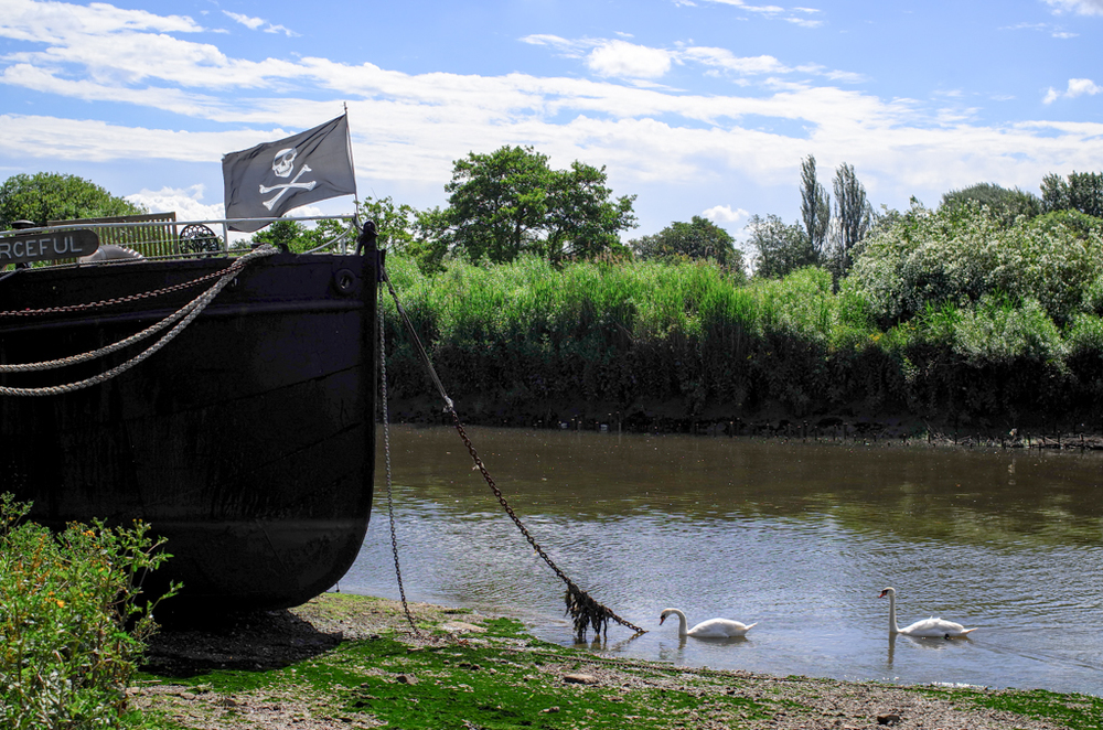   Shiver me timbers, f/7  
