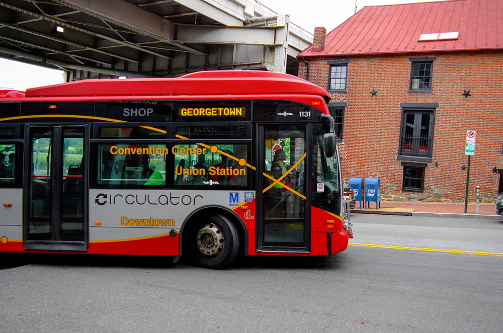   Hop on a bus, 27mm, ISO 100  