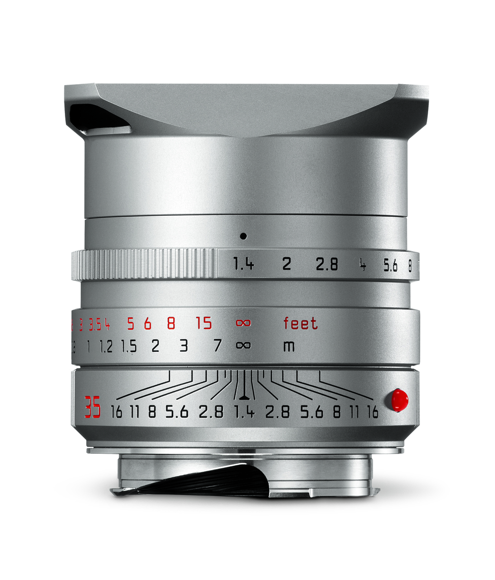 The silver anodised 35mm Summilux is optically identical to the current model but is much lighter than the previous chrome version