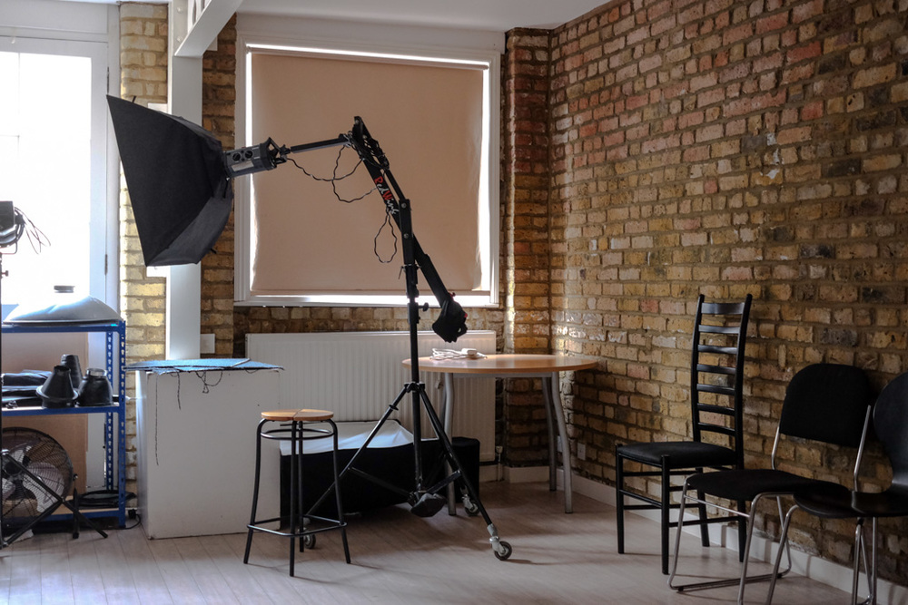Two fully equipped studios, darkrooms and digital facilities, including printing, are at members