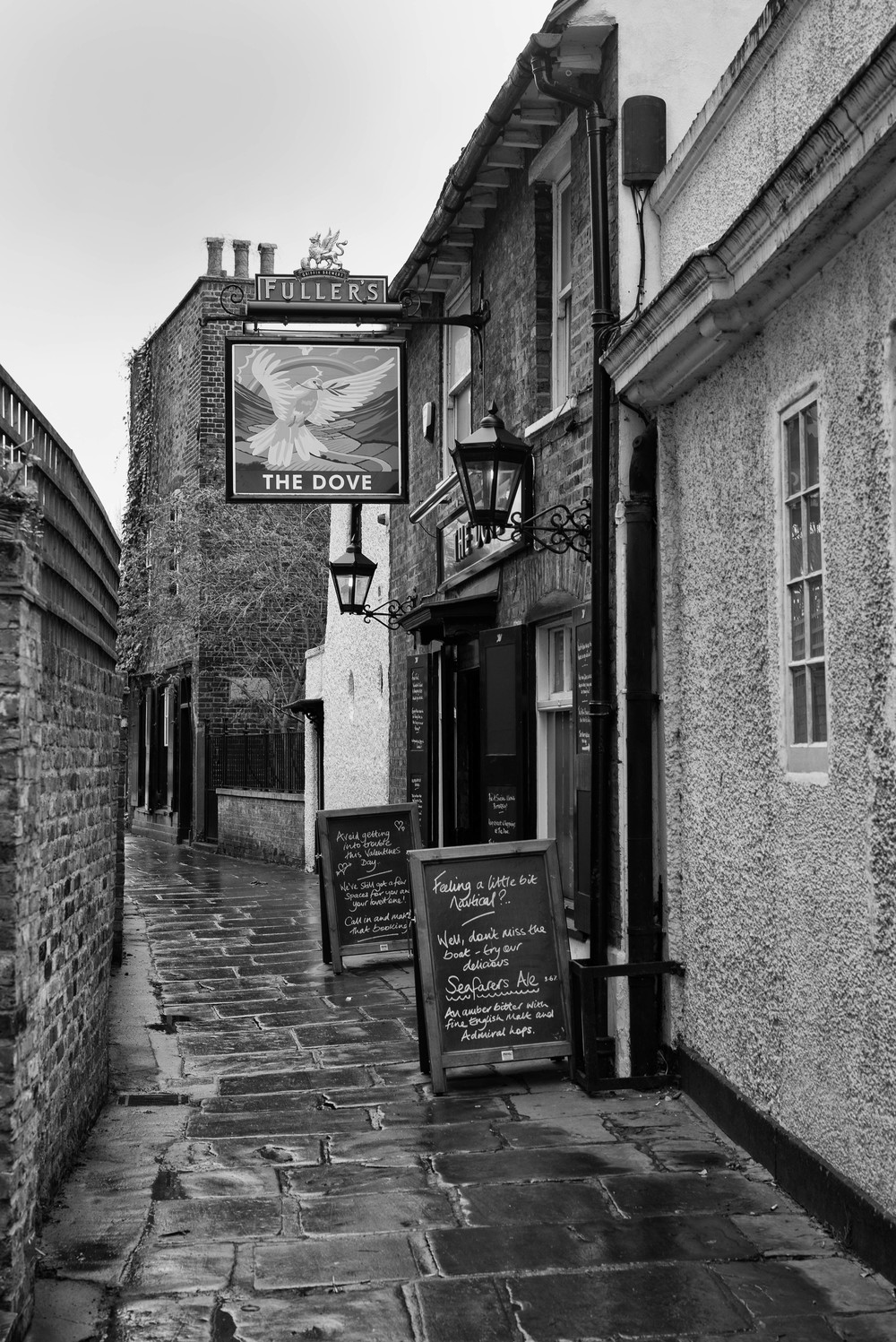 The ancient Dove tavern. At the end of the alleyway you can see the Doves Press building, while Cobden-Sanderson