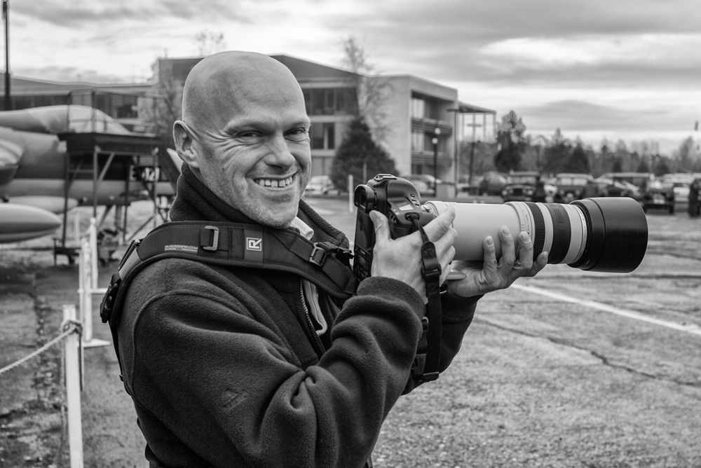Footnote: According to the experts, good street photography requires unobtrusive equipment, something akin to the Leica M with 35mm Summicron or the Fuji X100. Zooms do sometimes have their place, although there are zooms and zooms as you see here (taken cosily close with a Leica M and 35mm Summicron)