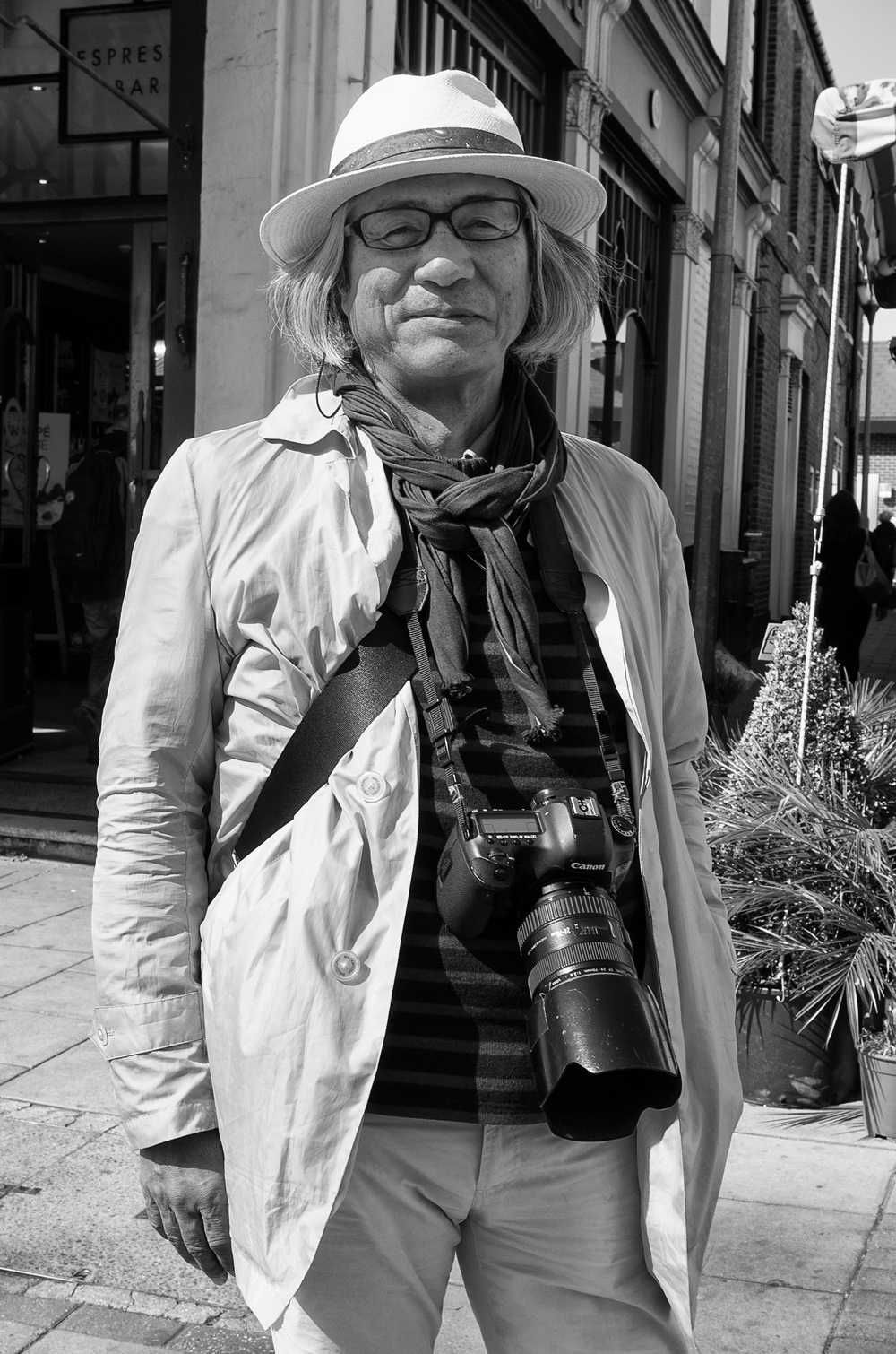 This impressive gentleman is a true camera buff, owner of several Leicas in addition to his Canon workhorse, and loving every minute of his travel to furthest Chiswick