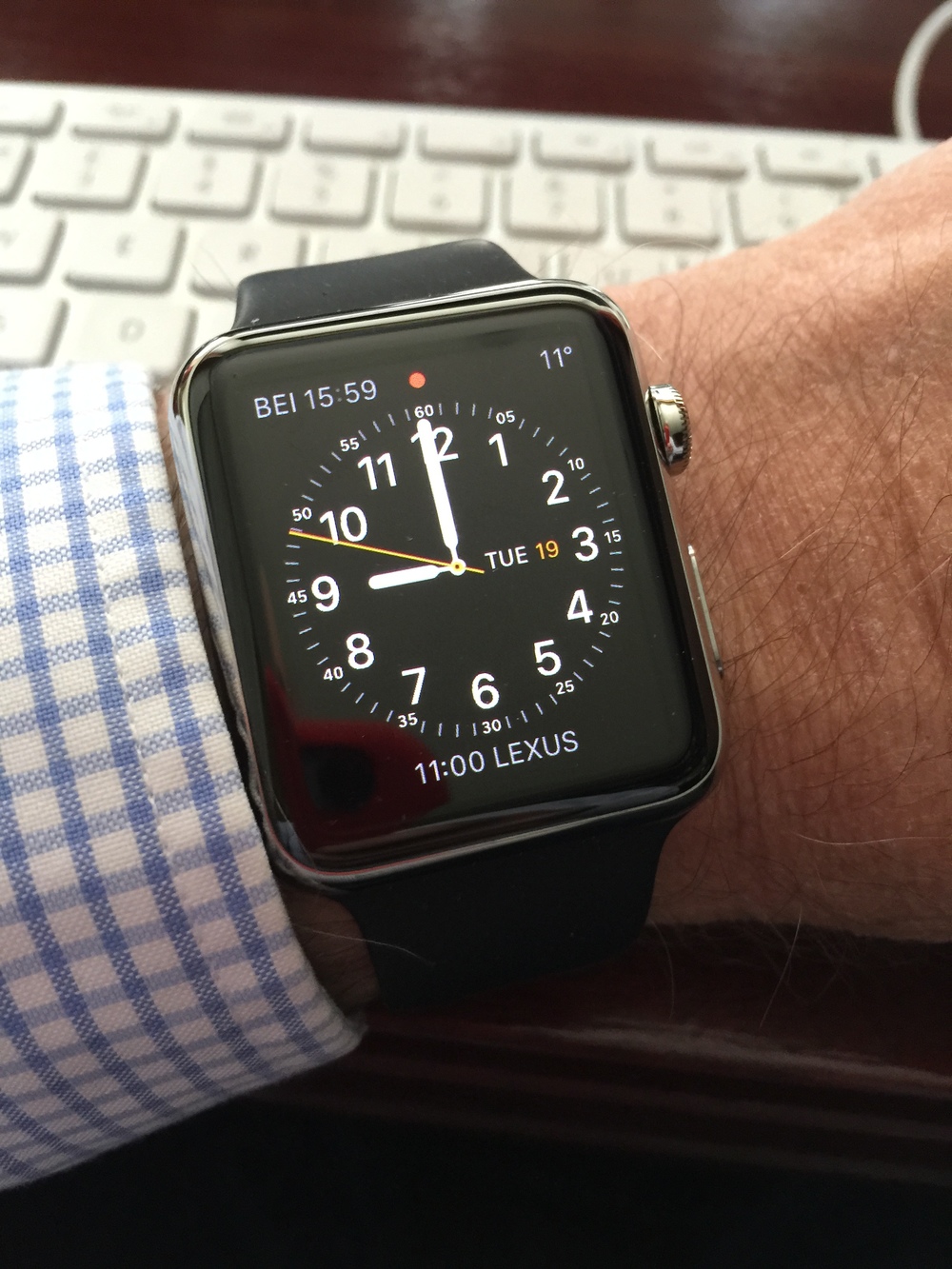 Photo: No, not a Leica, just a simple old iPhone 6-Plus, double tasking while controlling the Apple Watch