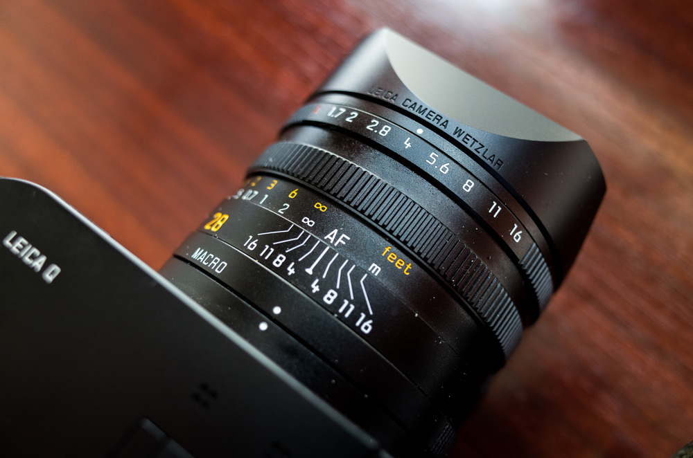 Above: Normal focus mode and the depth of field scale sits alongside the 30cm to infinity range