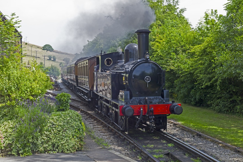 1905 locomotive at Oakworth, M9 at ISO 160 ©Brian Bower FRPS