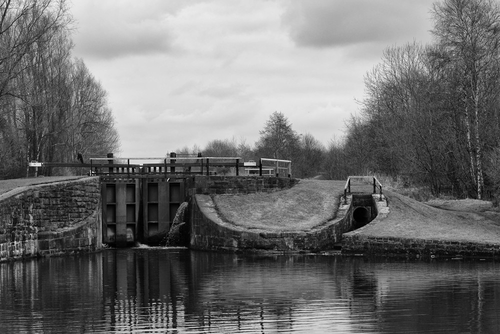 Lock No.72 at Ince, near Wigan Pier. M-P, f/5.6 at 1/250s, ISO 200 ©Mike Evans