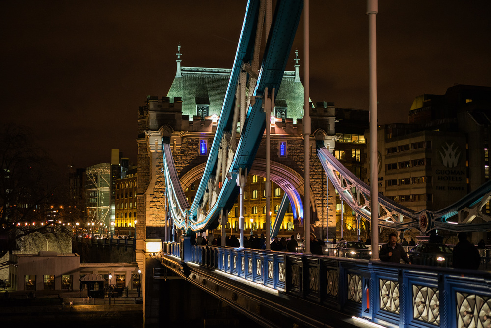 Tower Bridge at night, Sony A7II, f/4 at 1/60s, ISO 1600. Stabilisation on the Sony aids low-light, hand-held shots such as this ©Mike Evans