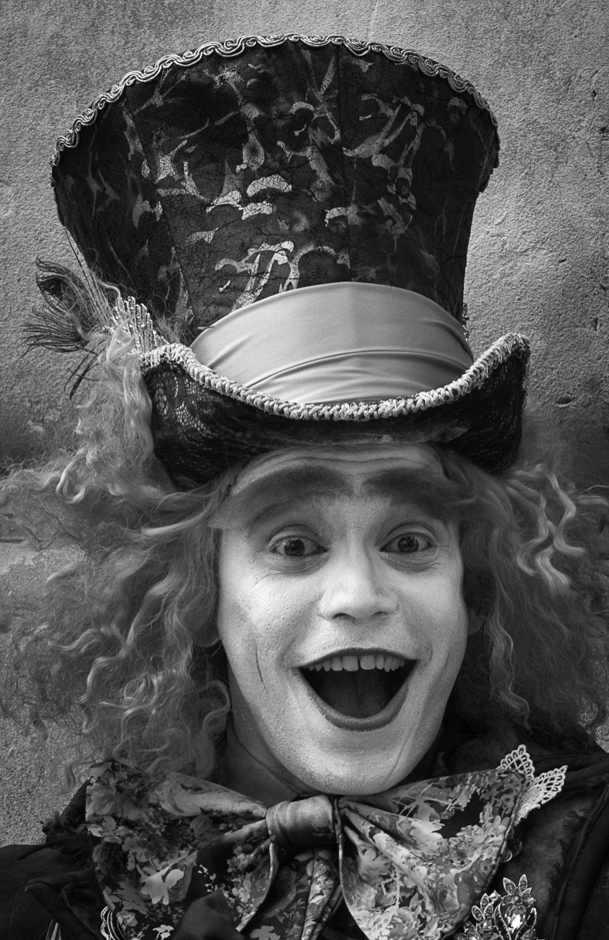 This lens is also a bit of a Mad Hatter—crop, crop, crop, pore, pore, pore