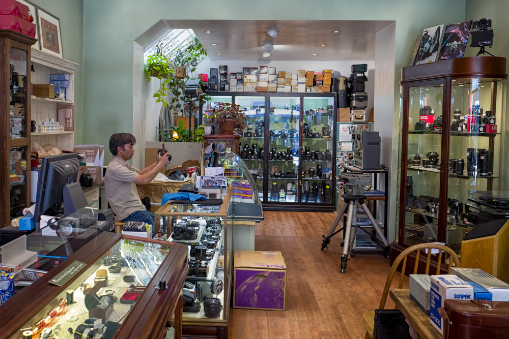 Aperture UK, a photographic oasis in the midst of Rathbone Place (Leica Q)