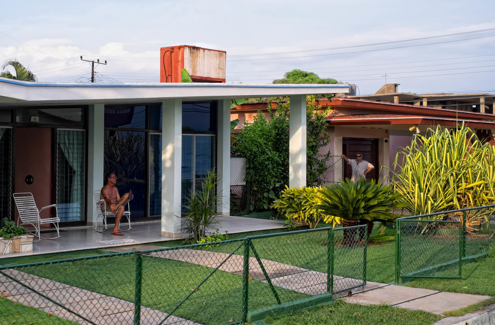  Easy living in Cienfuegos 