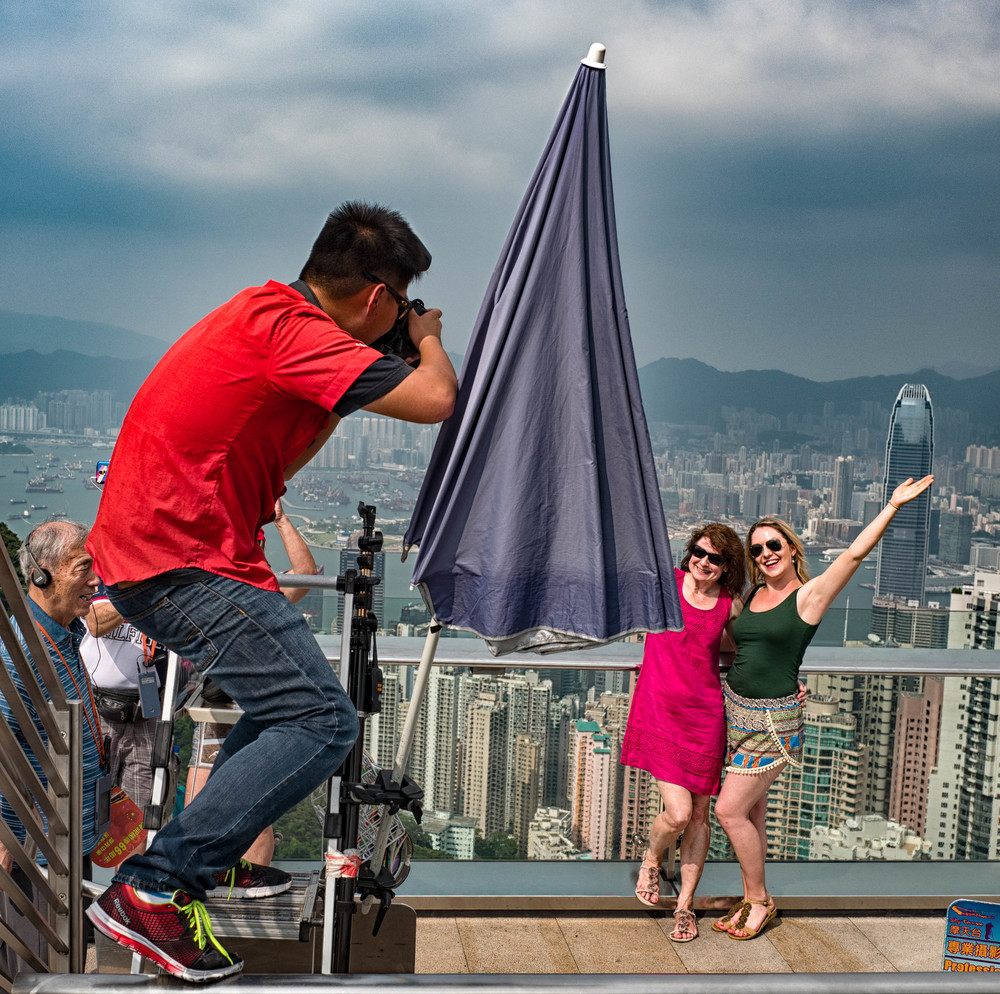 Peak photographic thrills overlooking the city