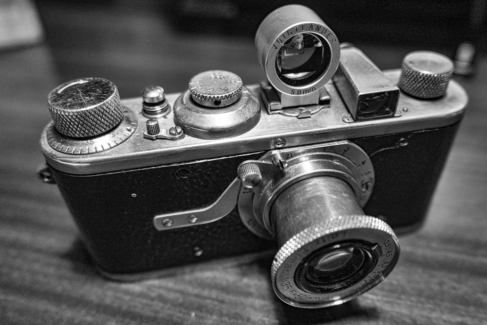 If the built-in viewfinder is too small you can add a larger accessory finder in the slot on the top plate. Note the