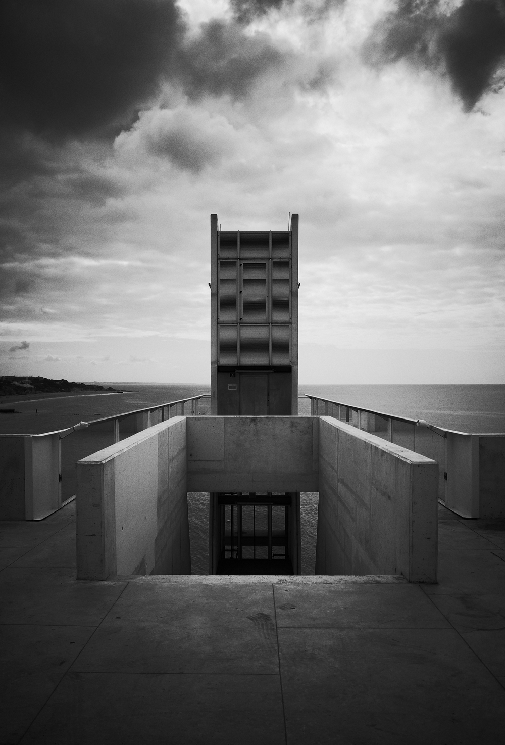 Ricoh GR: Albufeira beach lift