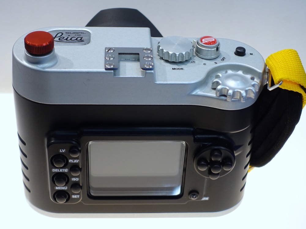 Just check out the detail: A range of hefty knobs to suit the gloved hand and a full complement of heavy duty buttons to operate the camera
