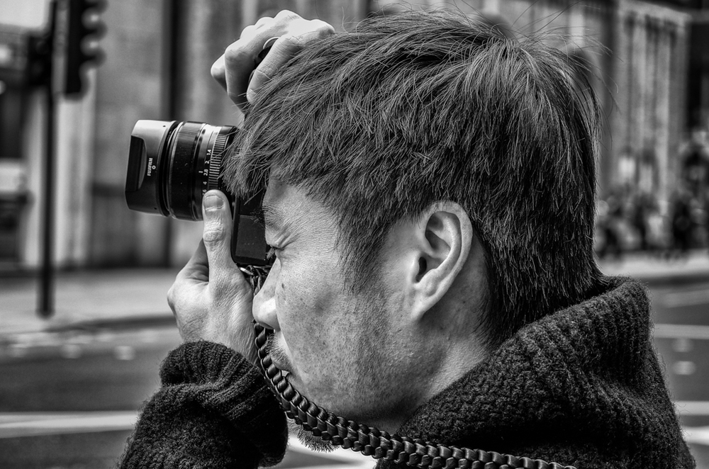 Leica T with 18-55 zoom shoots Fuji X-E2 street photographer Steven Kwan (Mike Evans)
