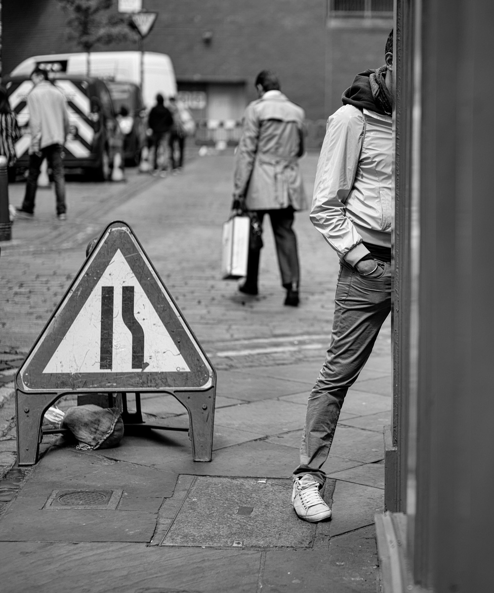 Seven legs in Soho: Leica SL and Leica 50mm Summilux-M ASPH at f/2