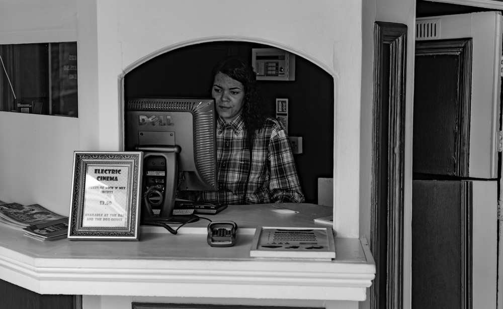 Ready for business at the Electric Cinema, Portobello Road, London: Leica SL and 50mm Zeiss Sonnar f/1.5 wide open. Focus shift not in evidence.
