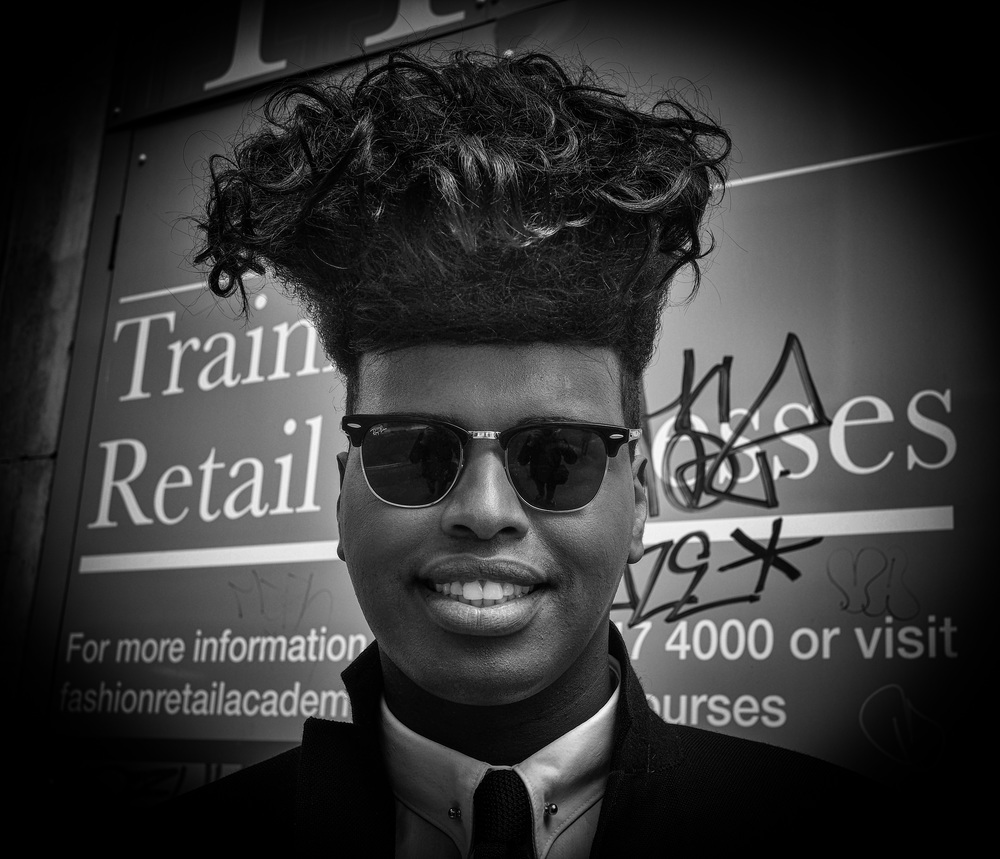 Good hair day: Me: You look fabulous, may I take your picture? She (cool behind the Ray-Bans): Oh, hum, yes why not (pose). Me: Thanks very much, here