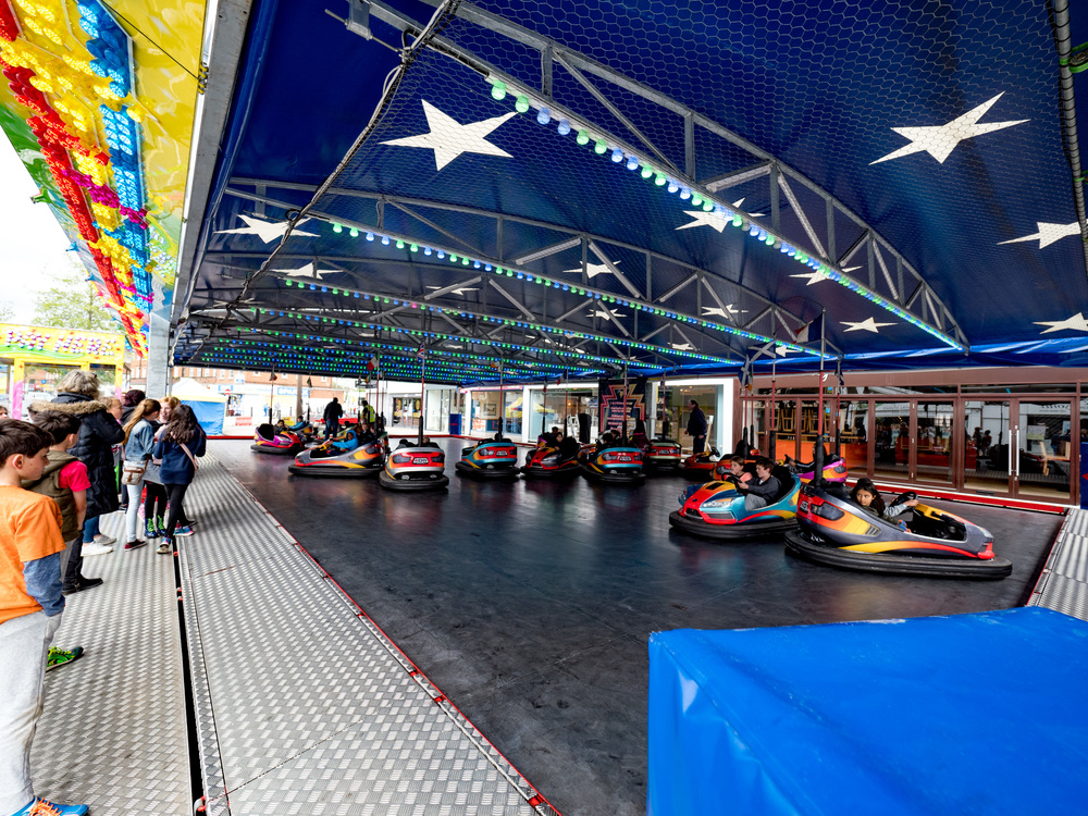Ah, the dodgems, I remember....See the painted panel at the centre back of the track. That