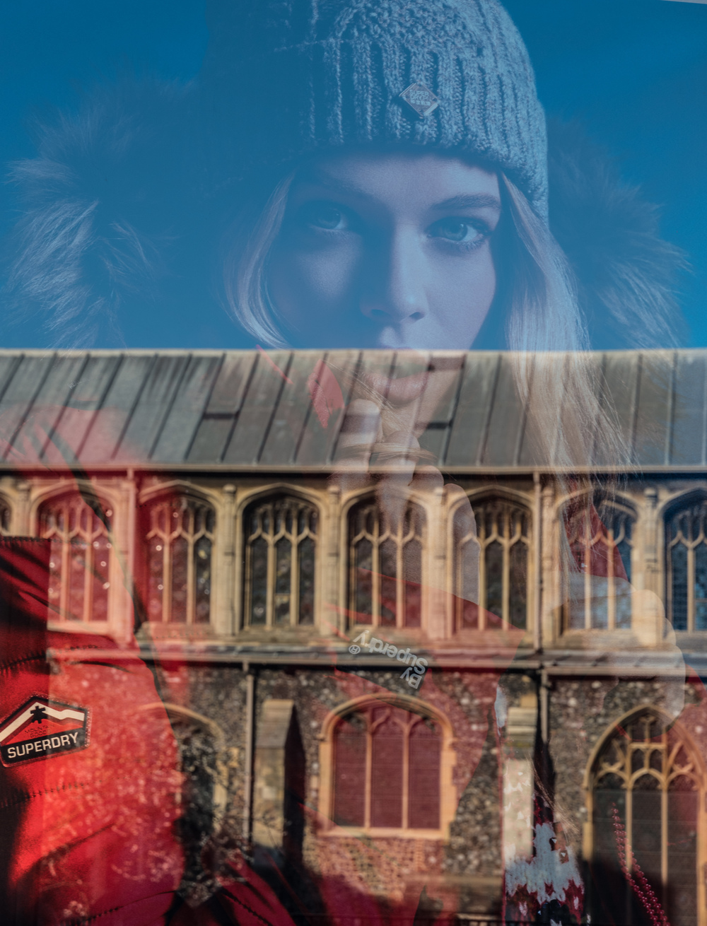 Superdry Leica SL with 24-90 Vario Elmarit SL Asph.