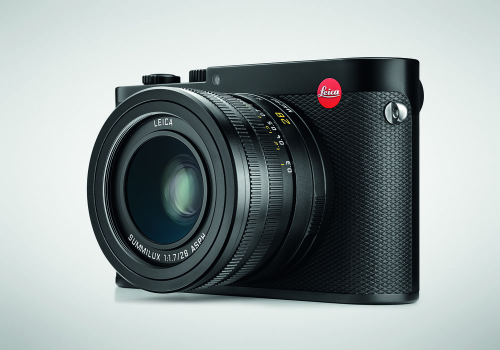 The photographic world is ready for a new APS-C TL system camera based on the more conventional body of the Leica Q, with built-in viewfinder.