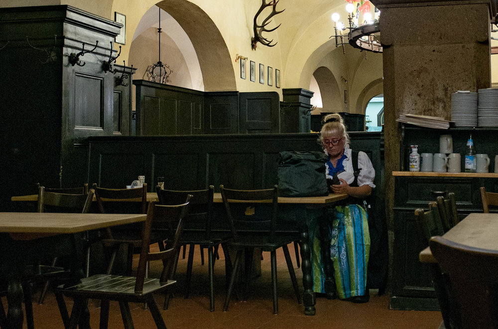 Even Petra needs a Facebook moment when the last revellers have gone. ISO 2200.