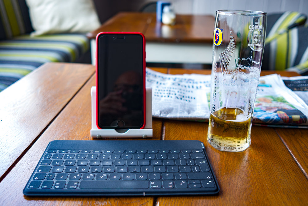 Quart into a pint pot: The minimal writer