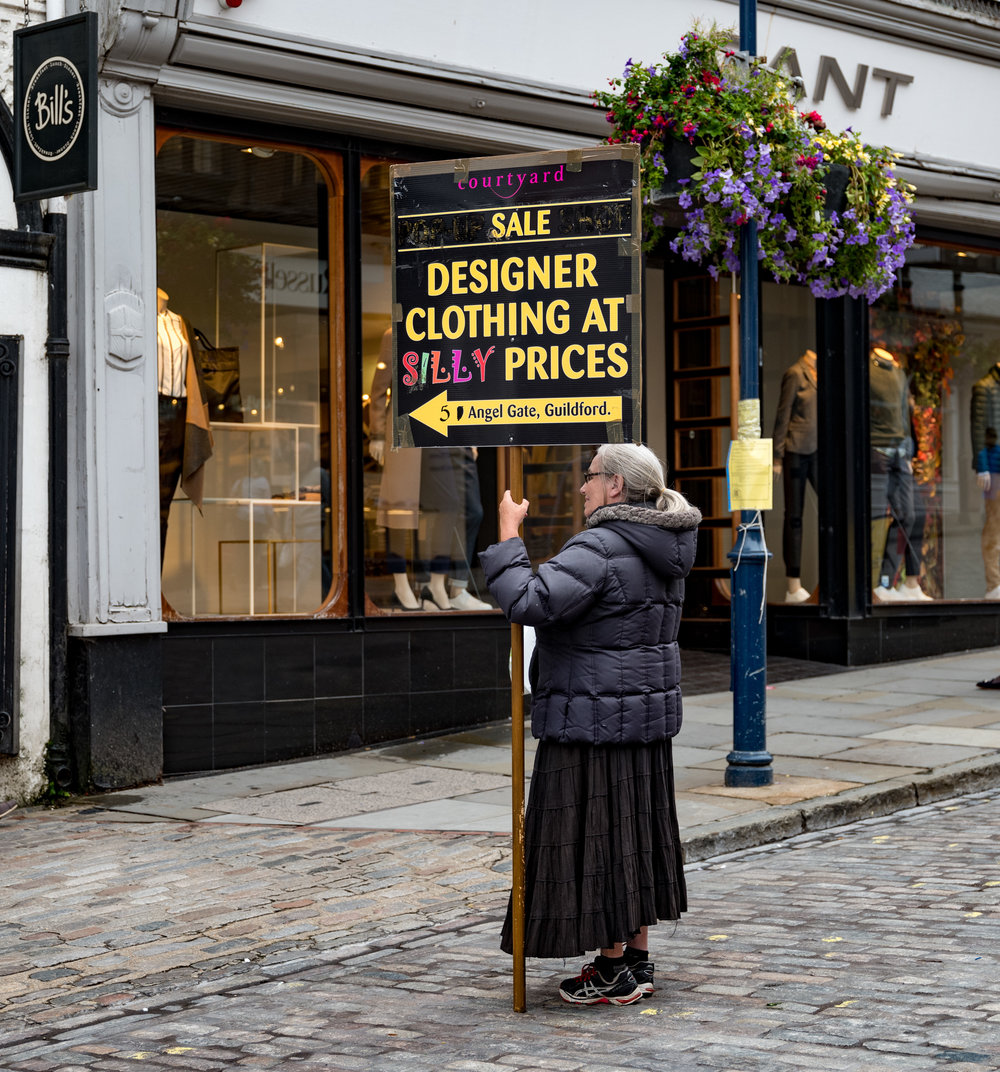 Strutt the stuff, just like Abercrombie & Fitch (Leica SL)