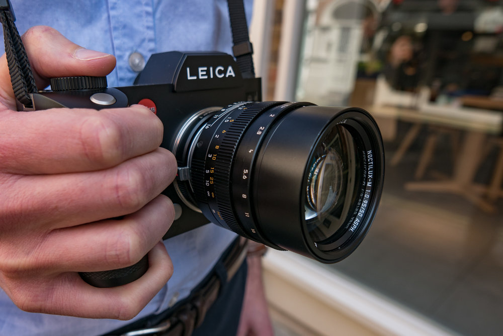 Mike finds the Noctilux easier to handle and focus on the Leica SL