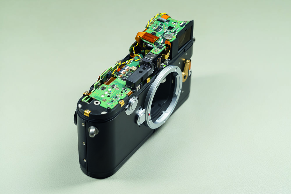 Once the back shell and main body have been joined, only the top plate is missing