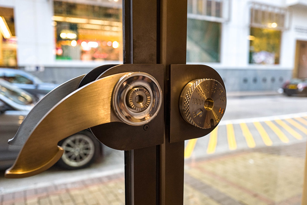 While retaining all the original Art Deco features, the F11 Museum features some amazing design features, not least of which is this Leica-inspired film-advance lever/shutter-speed door lock (Leica Q)