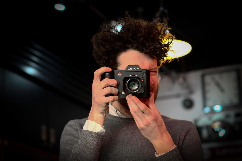 The SL has become recognised as a good home for M glass, especially for specialist lenses such as the Noctilux. Here you see the 35mm Summilux-ASPH mounted on the SL with Red Dot