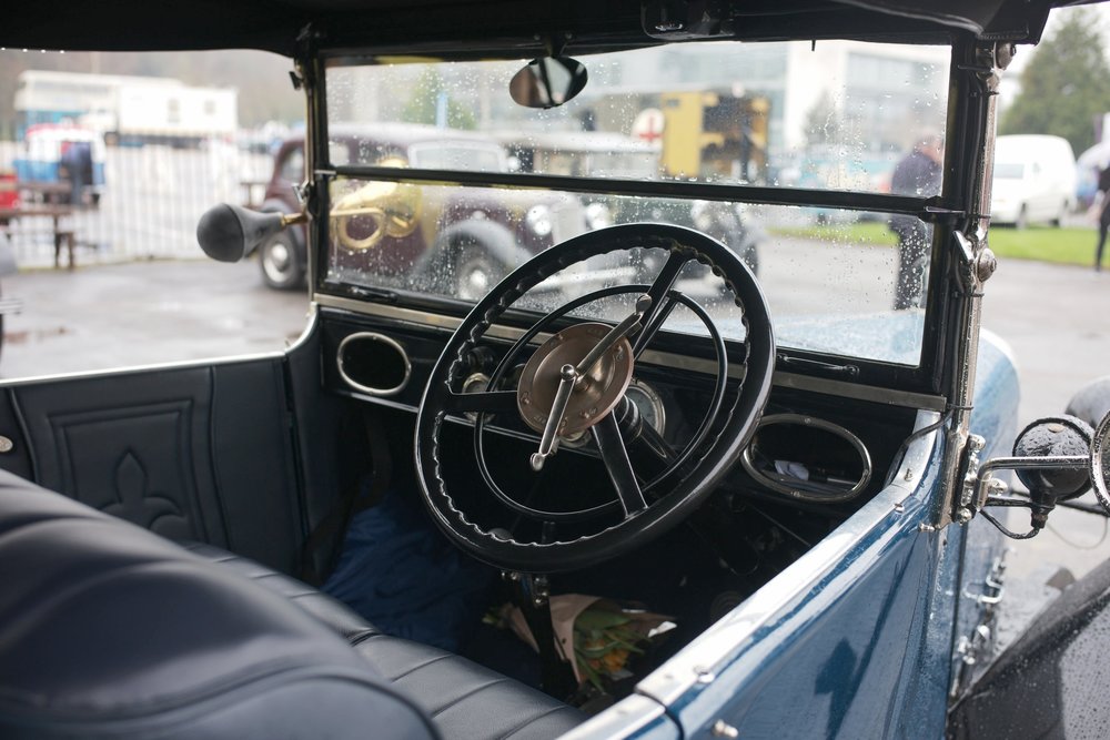 Simple controls, easy-peasy menu and no video, back to the traditional rangefinder. What more could you want? (Photo Mike Evans, 35mm Summilux-M)