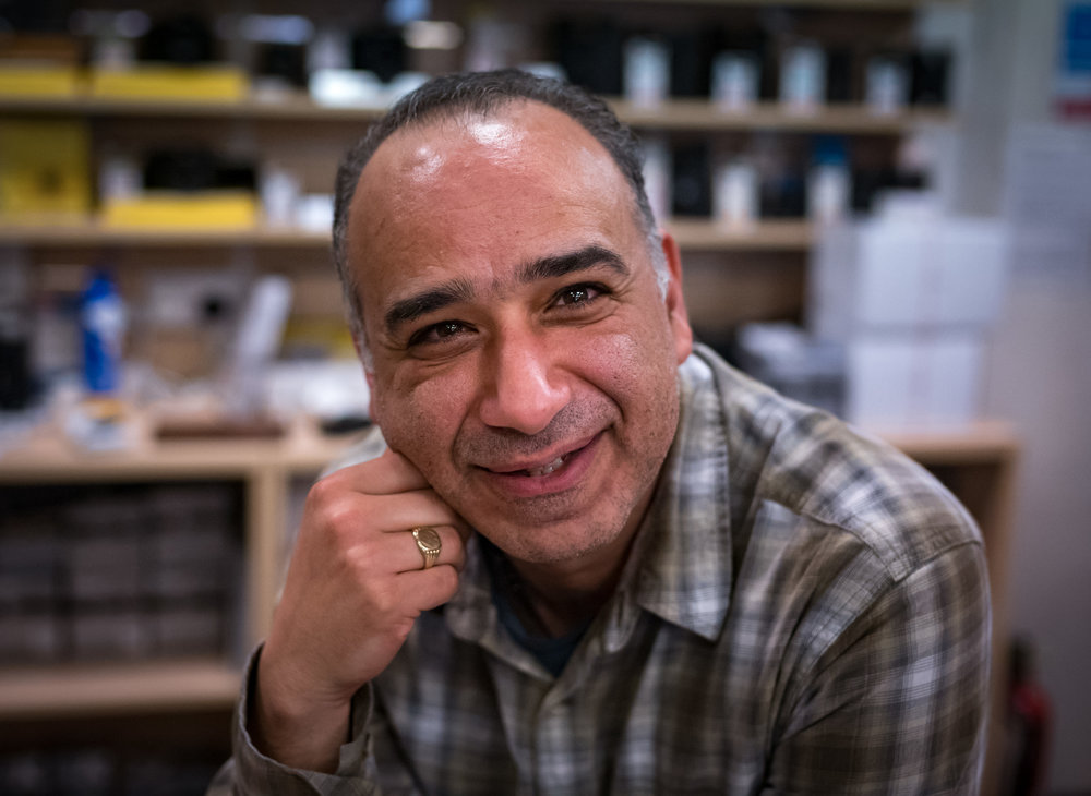 35mm Summilux-M, f/2 at 1/1000s, 6400 ISO and very usable