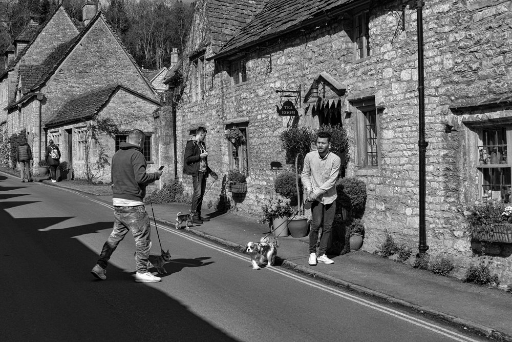 Walking to hounds in Castle Combe
