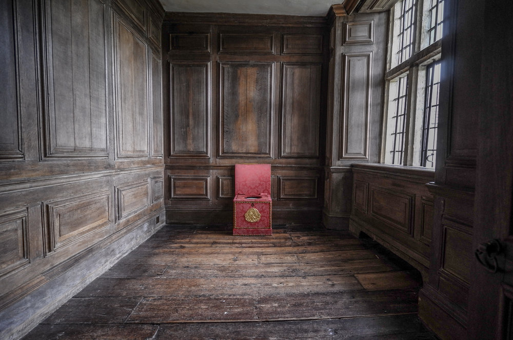 The throne room at Avebury Manor. A focal length of 11mm creates an illusion of space in the smallest room at the Manor