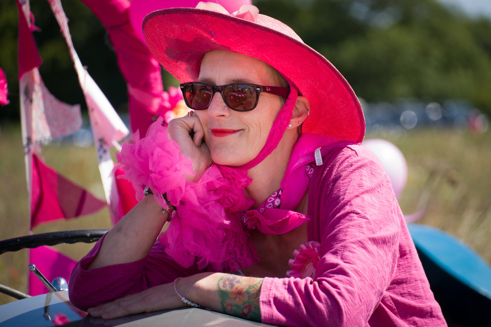 Pink Lady Contemplation, ISO 125, Vario-Elmar TL 55-135.