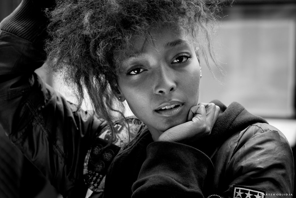 Portrait in monochrome, Arteh Odjidja