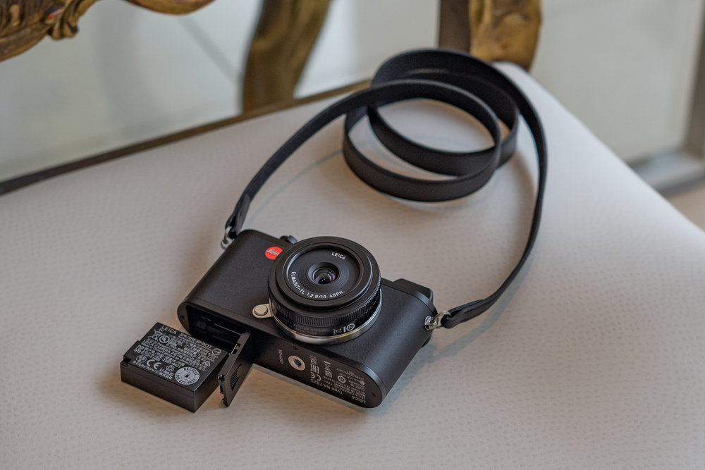 The CL is a pretty camera, reminiscent of the early