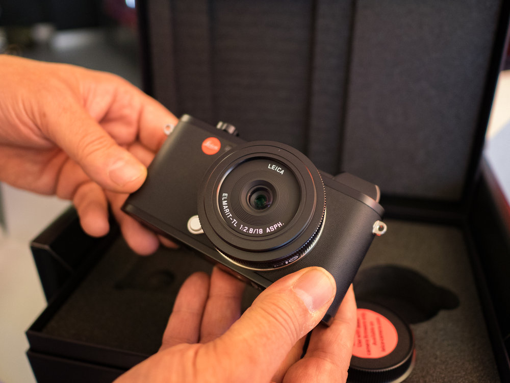 Little gem — the Barnack style credentials of the CL are clear for all to see. And the new 18mm pancake turns this into a perfect little camera for street photography (image Panasonic GM1 and Leica DG 17mm)