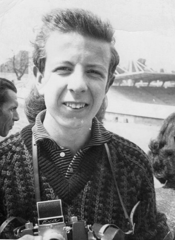 John Shingleton Junior with his two-speed Exa camera