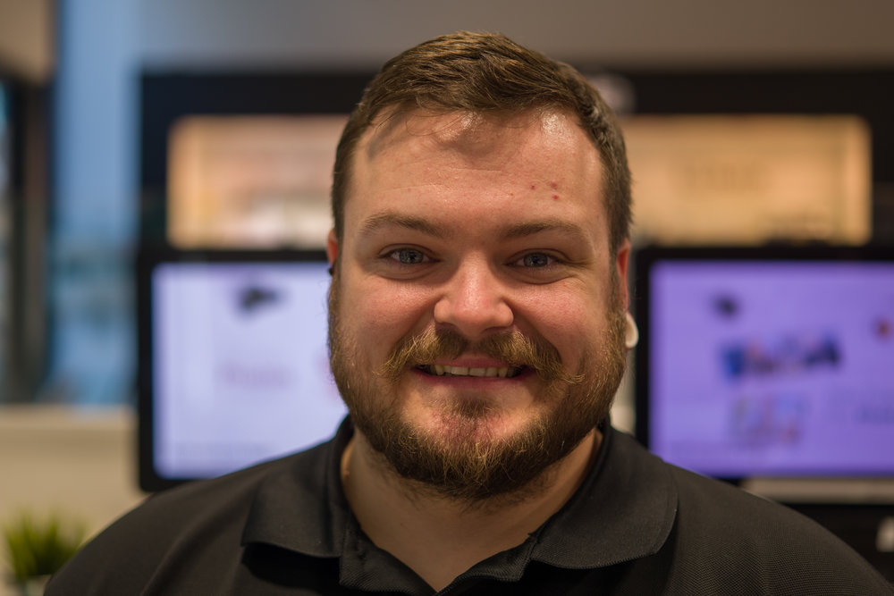 A fast autofocus lens such as the 35mm Summilux-TL demands careful attention when being used, as here, at maximum aperture of f/1.4. Focus on the left eye and recompose the shot is my preferred option, but it