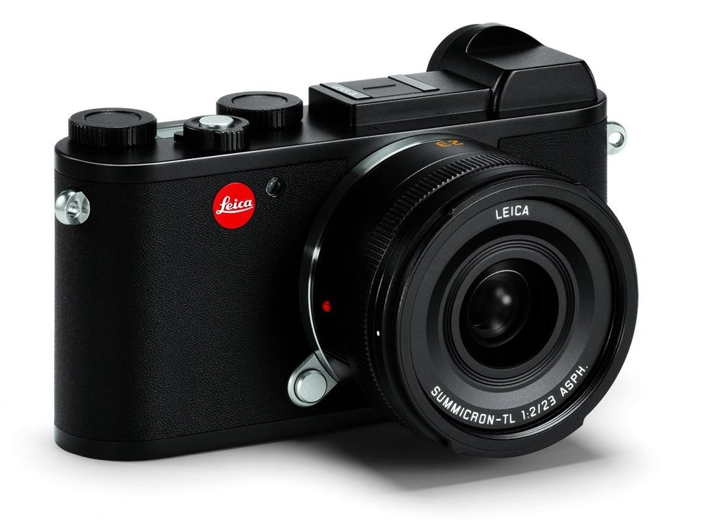 For many, the design of the CL takes us right back to the Leica III, one of the prettiest cameras ever made. It is compact and convenient, especially with this 23mm Summicron or the even smaller 18mm Elmarit-TL (Image Leica Camera AG)