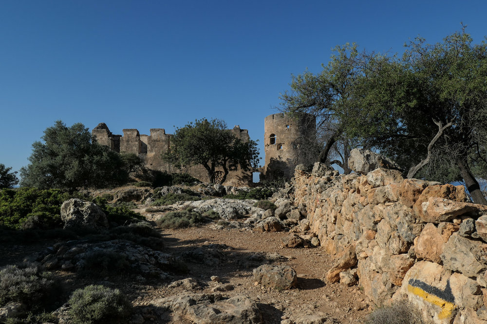   The Castle in the morning light (ISO 125 1/1000th f6.3 28mm Leica C-Lux)  